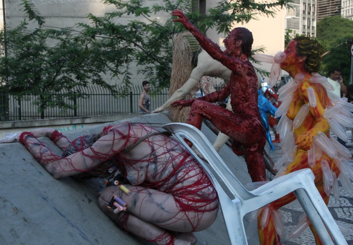 Performance Urbana Segunda Pele – Hemispheric Institute Enconter (2013) 04