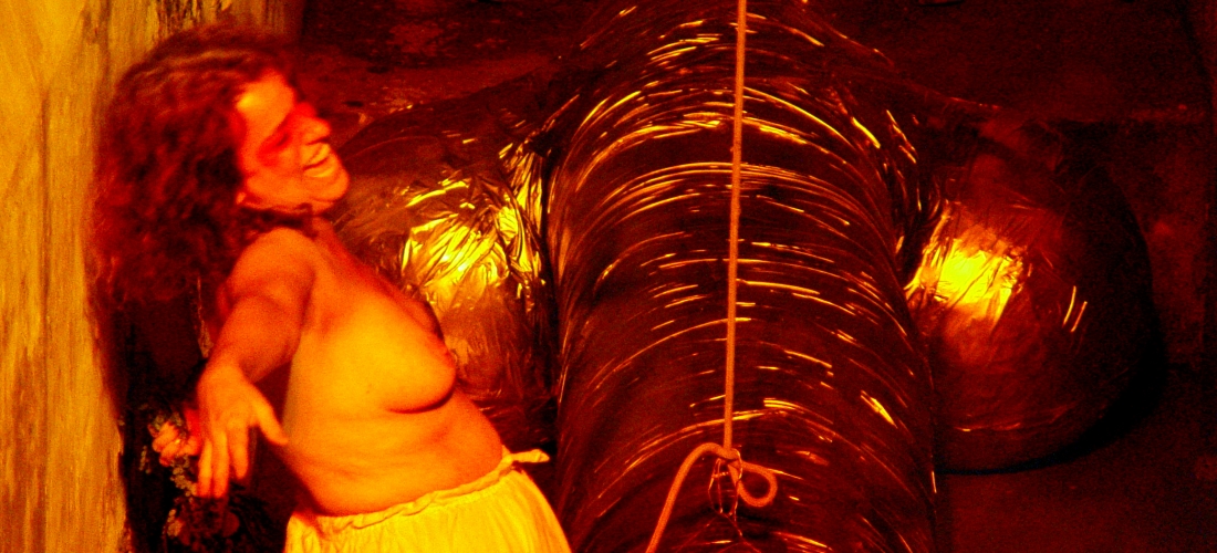 Yulunga, Poema para um deus Morto (2006) 01