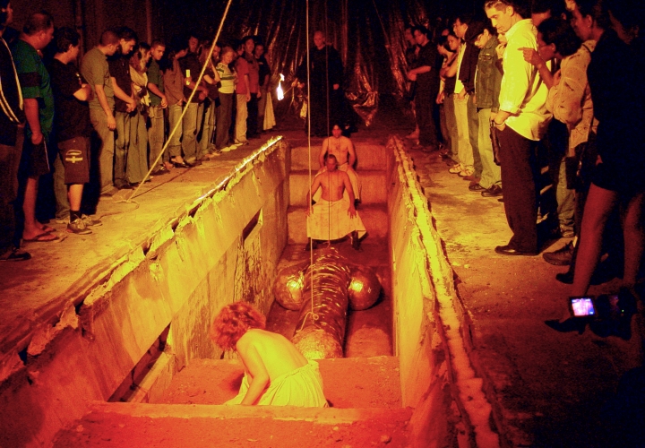 Yulunga, Poema para um Deus Morto (2006) 02